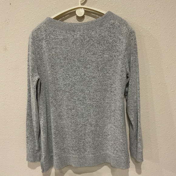 Weekends By Chicos Grey White Marled Soft Sweater Women’s Size 12-M (Chico's 2) - Picture 2 of 9
